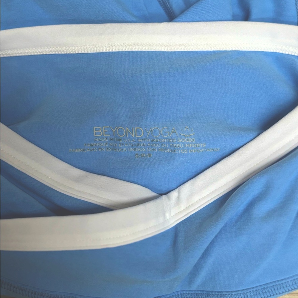 New Beyond Yoga Leggings Small - Picture 2 of 2